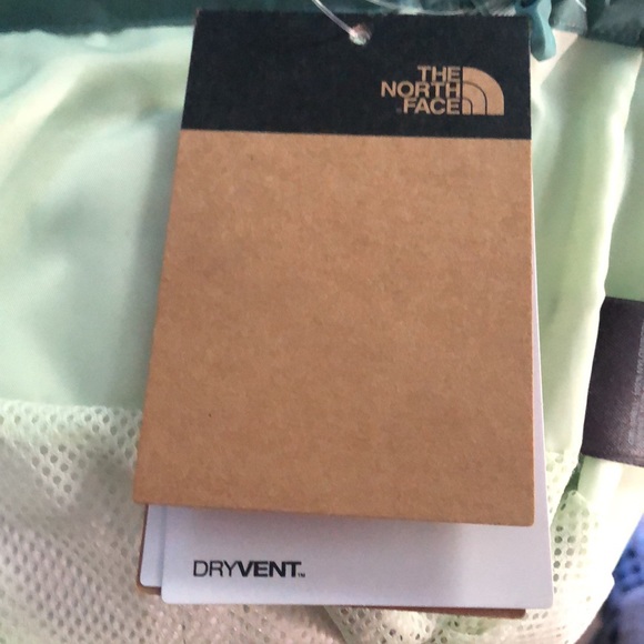 - NWT The North Face Resolve 2 - Picture 10 of 11